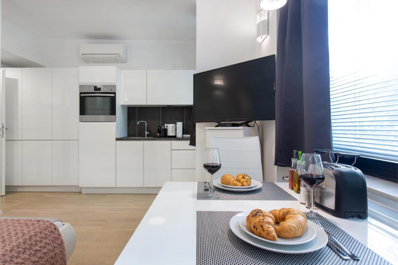 Urban Style Apartments By Loft Любляна Экстерьер фото